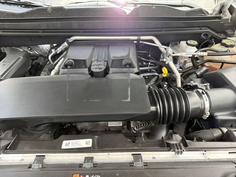 Used 2024 Chevrolet Colorado LT w/ LT Convenience Package RWD image 10