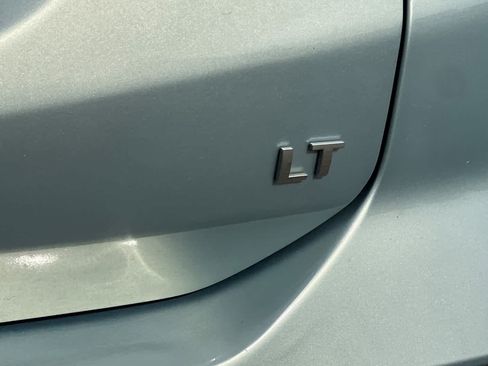 Used 2022 Chevrolet Equinox LT FWD image 24