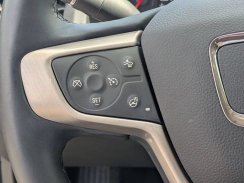Used 2023 GMC Acadia Denali w/ Denali Technology Package FWD image 17
