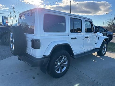 Used 2019 Jeep Wrangler Unlimited Sahara w/ LED Lighting Group image 9