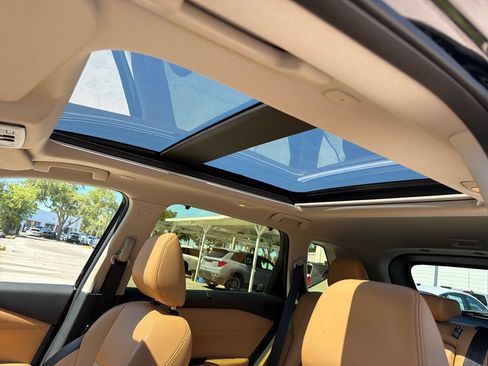 Used 2023 Nissan Rogue Platinum w/ Platinum Premium Package FWD image 17