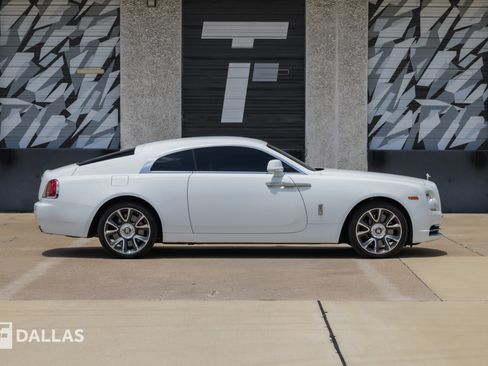 Used 2019 Rolls-Royce Wraith RWD image 17