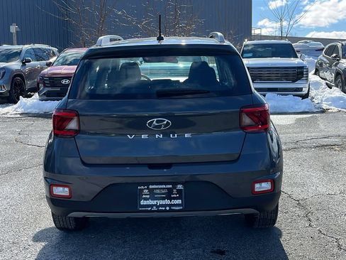 Used 2023 Hyundai Venue SEL image 7