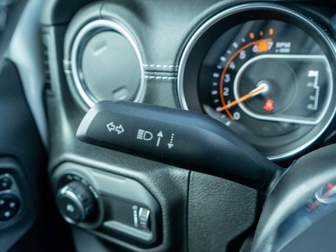 Used 2023 Jeep Wrangler Sahara w/ Cold Weather Group image 27