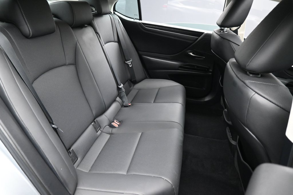 Used 2022 Lexus ES 350 w/ ES 350 Ultra Luxury Package FWD image 22