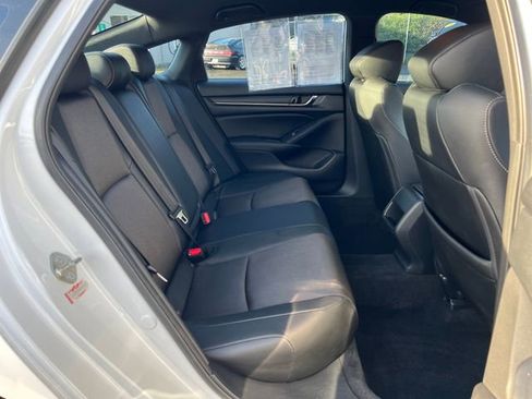 Used 2019 Honda Accord Sport image 11