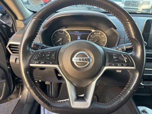 Used 2022 Nissan Altima 2.5 SR image 17