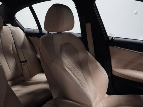 Used 2023 BMW 530i xDrive 530i xDrive w/ Premium Package image 20