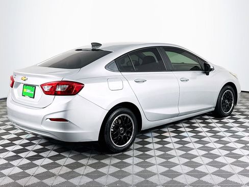 Used 2017 Chevrolet Cruze LS image 10