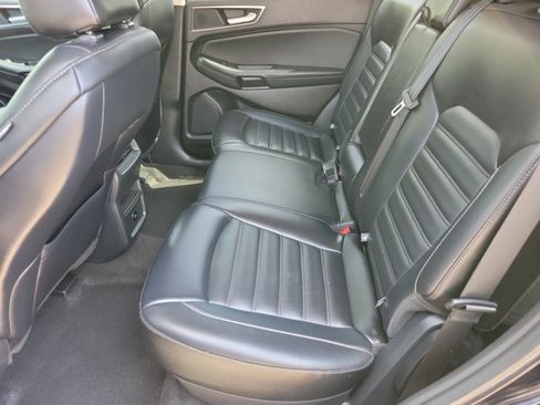 Used 2024 Ford Edge SEL AWD/4WD image 9
