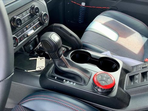 New 2025 Ford Bronco Raptor image 7