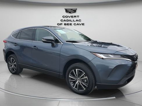 Used 2024 Toyota Venza LE image 1