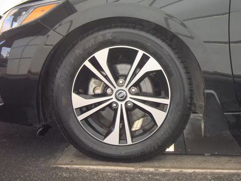 Used 2021 Nissan Sentra SV image 7