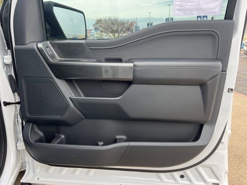 Used 2022 Ford F150 XLT w/ Equipment Group 302A High image 11