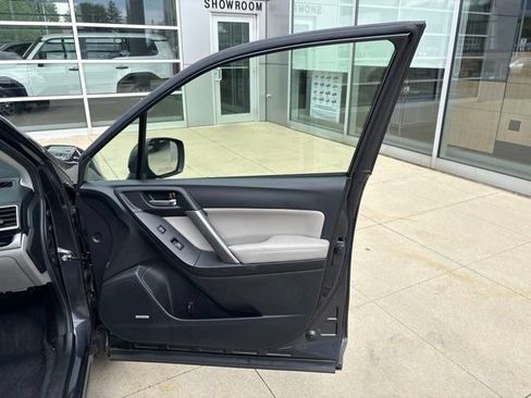 Used 2018 Subaru Forester 2.5i Limited AWD/4WD image 32