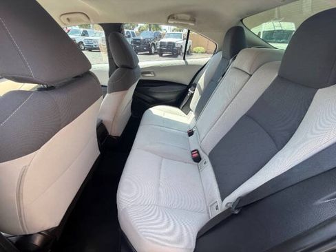 Used 2020 Toyota Corolla LE FWD image 18