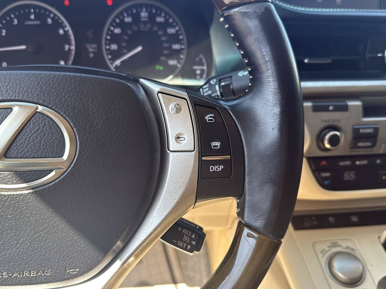 Used 2015 Lexus ES 350 w/ Luxury Package FWD image 18