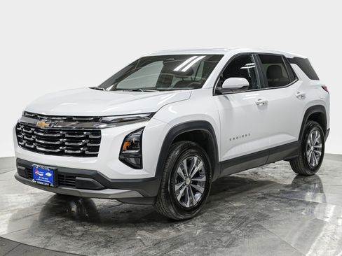 Used 2025 Chevrolet Equinox LT w/ Safety and Technology Package AWD/4WD image 1