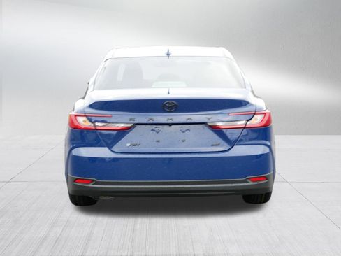 Used 2026 Toyota Camry LE image 6