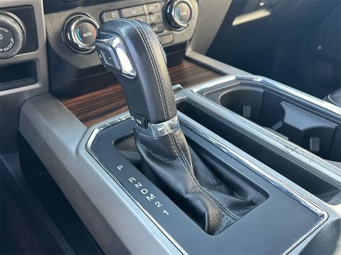 Used 2017 Ford F150 Lariat image 31