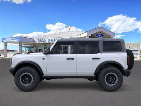New 2025 Ford Bronco Badlands image 3
