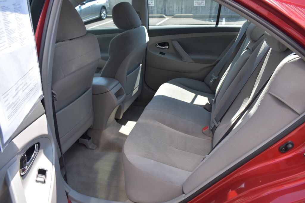 Used 2009 Toyota Camry LE FWD image 19
