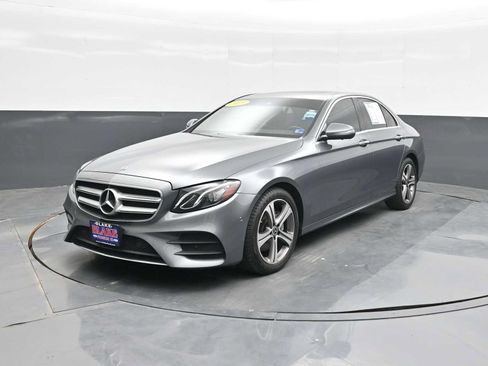Used 2019 Mercedes-Benz E 300 4MATIC image 5