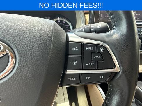 Used 2020 Toyota Highlander Limited FWD image 29