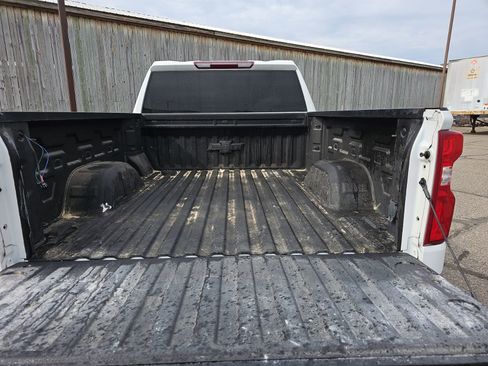 Used 2022 Chevrolet Silverado 1500 Custom w/ Rally Edition AWD/4WD image 9