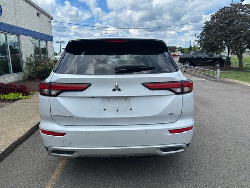 Used 2023 Mitsubishi Outlander SE AWD/4WD image 5