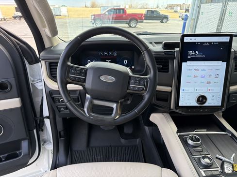 Certified 2024 Ford Expedition Max Platinum image 29