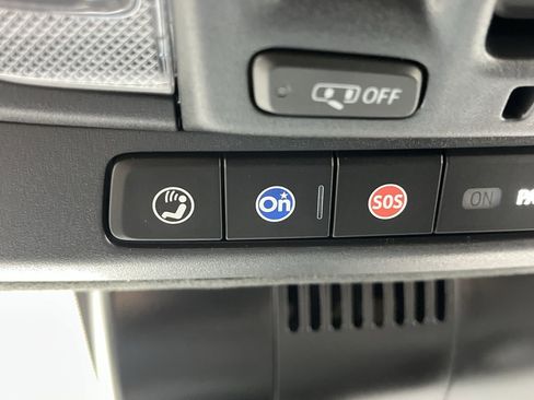 Certified 2024 GMC Sierra 2500 AT4X image 36