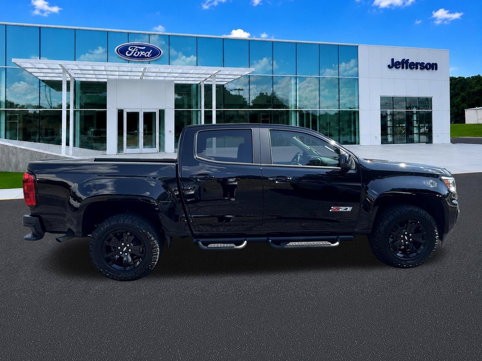 Used 2022 Chevrolet Colorado Z71 w/ Z71 Midnight Edition AWD/4WD image 8