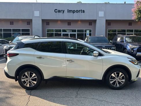 Used 2020 Nissan Murano SV w/ Premium Package AWD/4WD image 4
