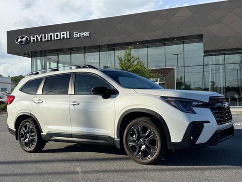 Used 2024 Subaru Ascent Onyx Edition image 1