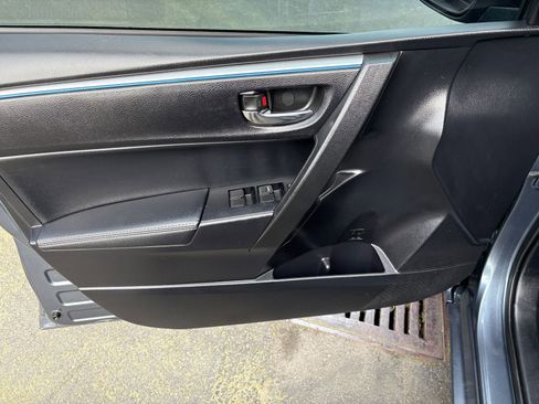 Used 2015 Toyota Corolla S image 12