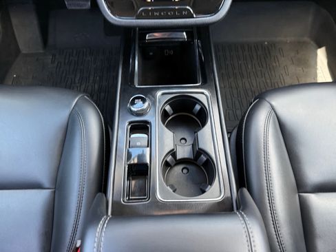 Used 2021 Lincoln Corsair AWD w/ Equipment Group 101A image 15