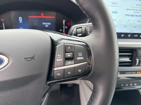 Used 2025 Ford Escape SE FWD image 11