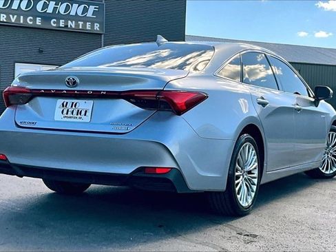 Used 2020 Toyota Avalon Limited image 5