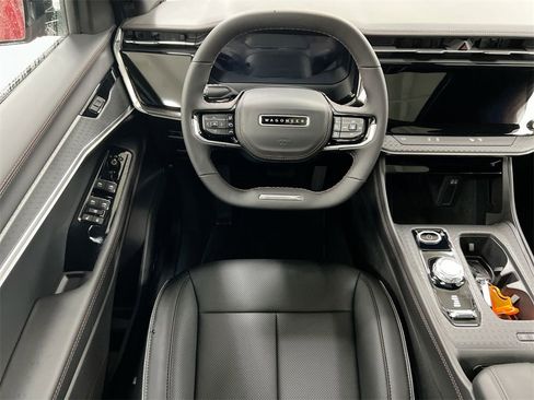 Used 2025 Jeep Wagoneer S Limited image 18