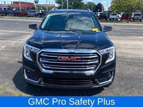 Certified 2022 GMC Terrain SLT w/ LPO, Floor Liner Package image 3