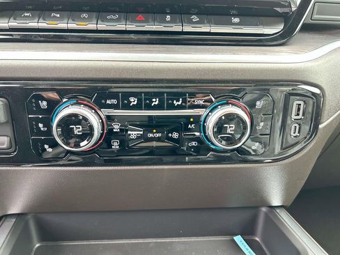 New 2026 GMC Sierra 1500 SLT w/ SLT Premium Package AWD/4WD image 13