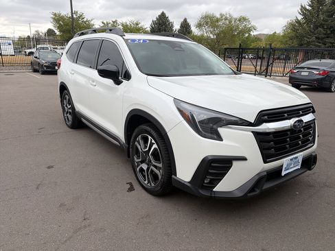Used 2024 Subaru Ascent Limited w/ Technology Package AWD/4WD image 3