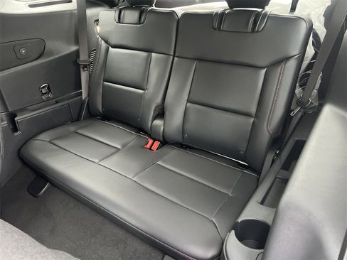 New 2026 Ford Explorer ST-Line w/ ST-Line Street Pack image 21