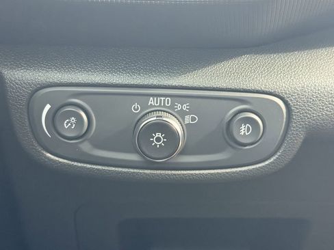 Used 2023 Chevrolet TrailBlazer RS w/ Sun and Liftgate Package image 31