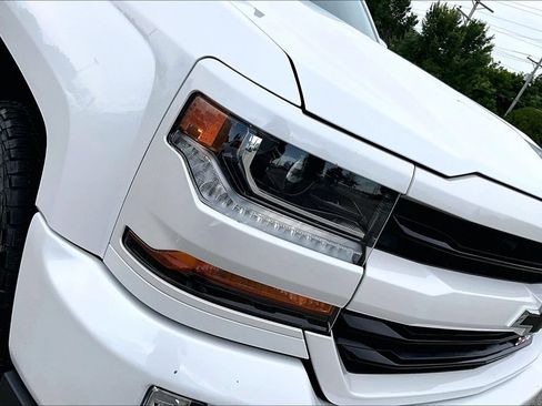 Used 2018 Chevrolet Silverado 1500 LT w/ All Star Edition AWD/4WD image 25