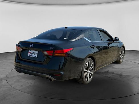 Used 2019 Nissan Altima 2.5 SR w/ SR Premium Package FWD image 10