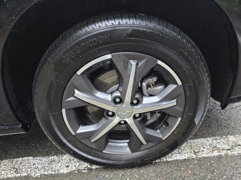 Certified 2024 Honda HR-V EX-L image 9