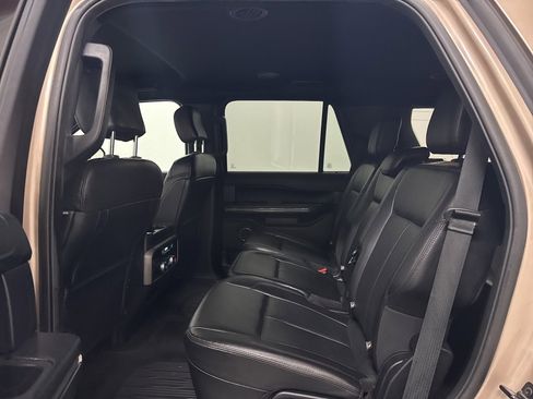 Used 2020 Ford Expedition XLT w/ FX4 Off-Road Package image 50