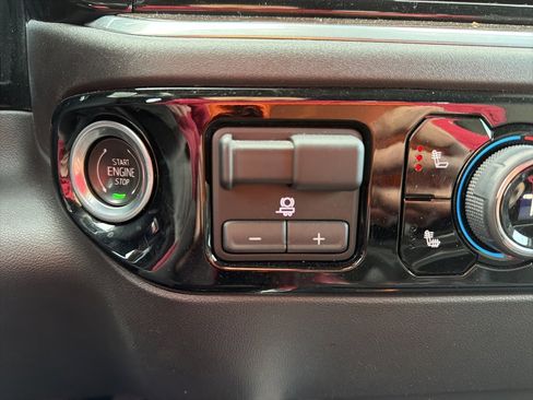 Certified 2024 Chevrolet Silverado 2500 LT w/ All Star Edition image 18